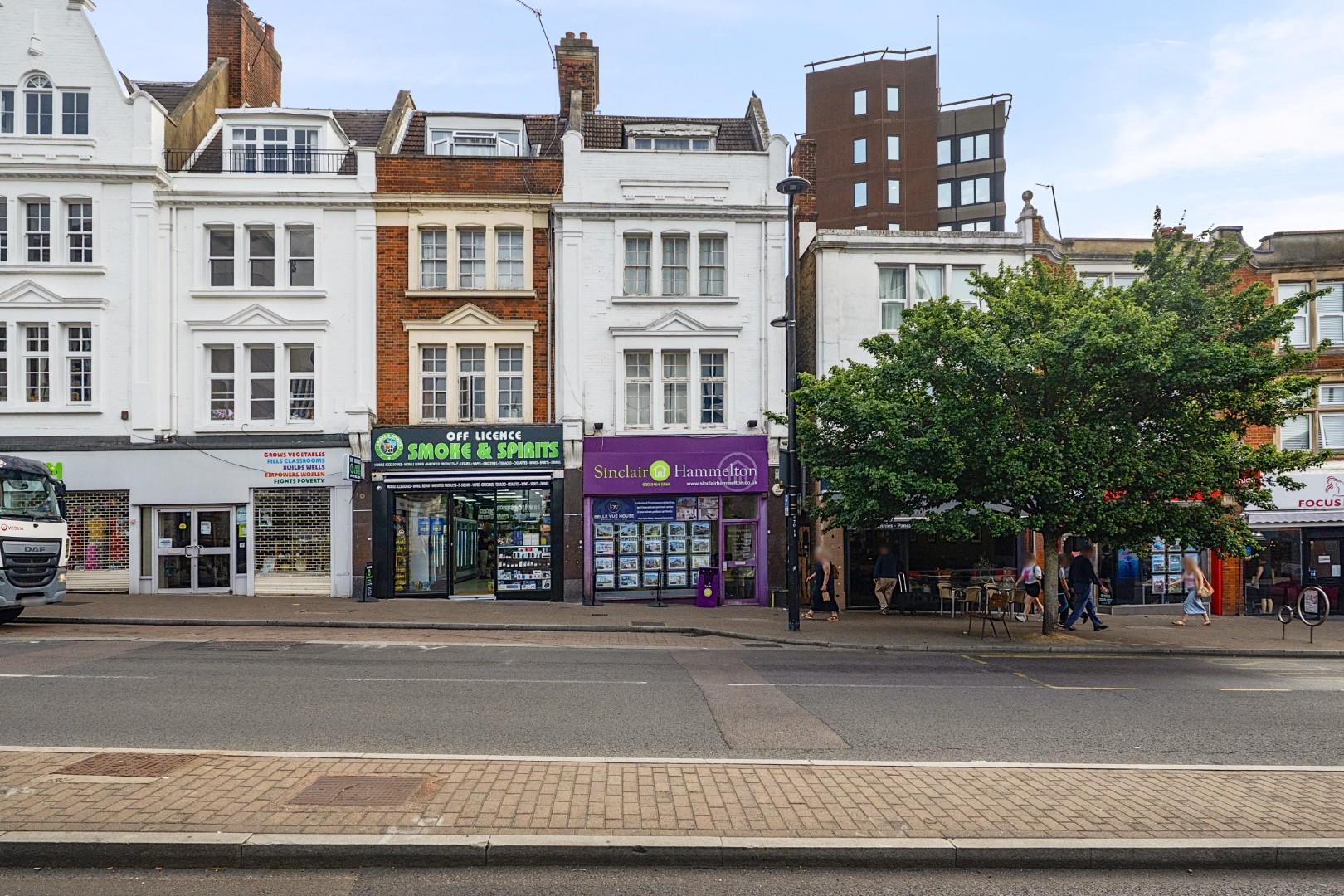 Flat High Street in Greater London