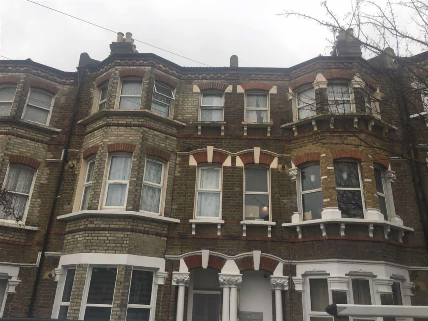 Flat Millfields Road in Greater London