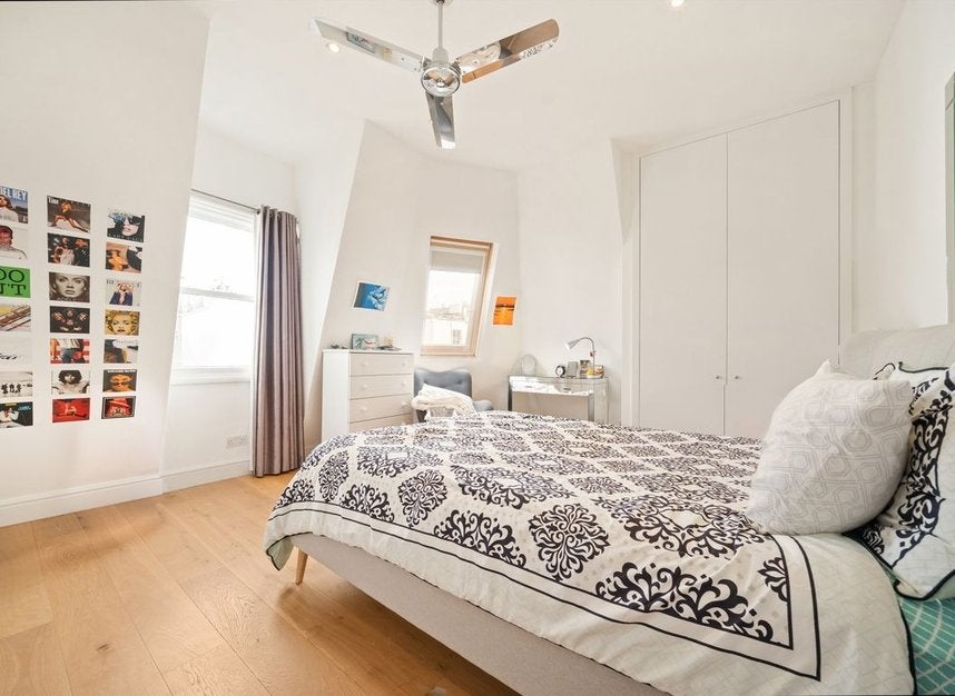 Flat Bolton Gardens in Greater London