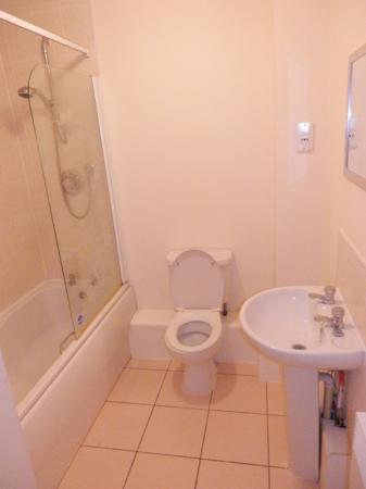 Flat Bramley Court in Dunstable