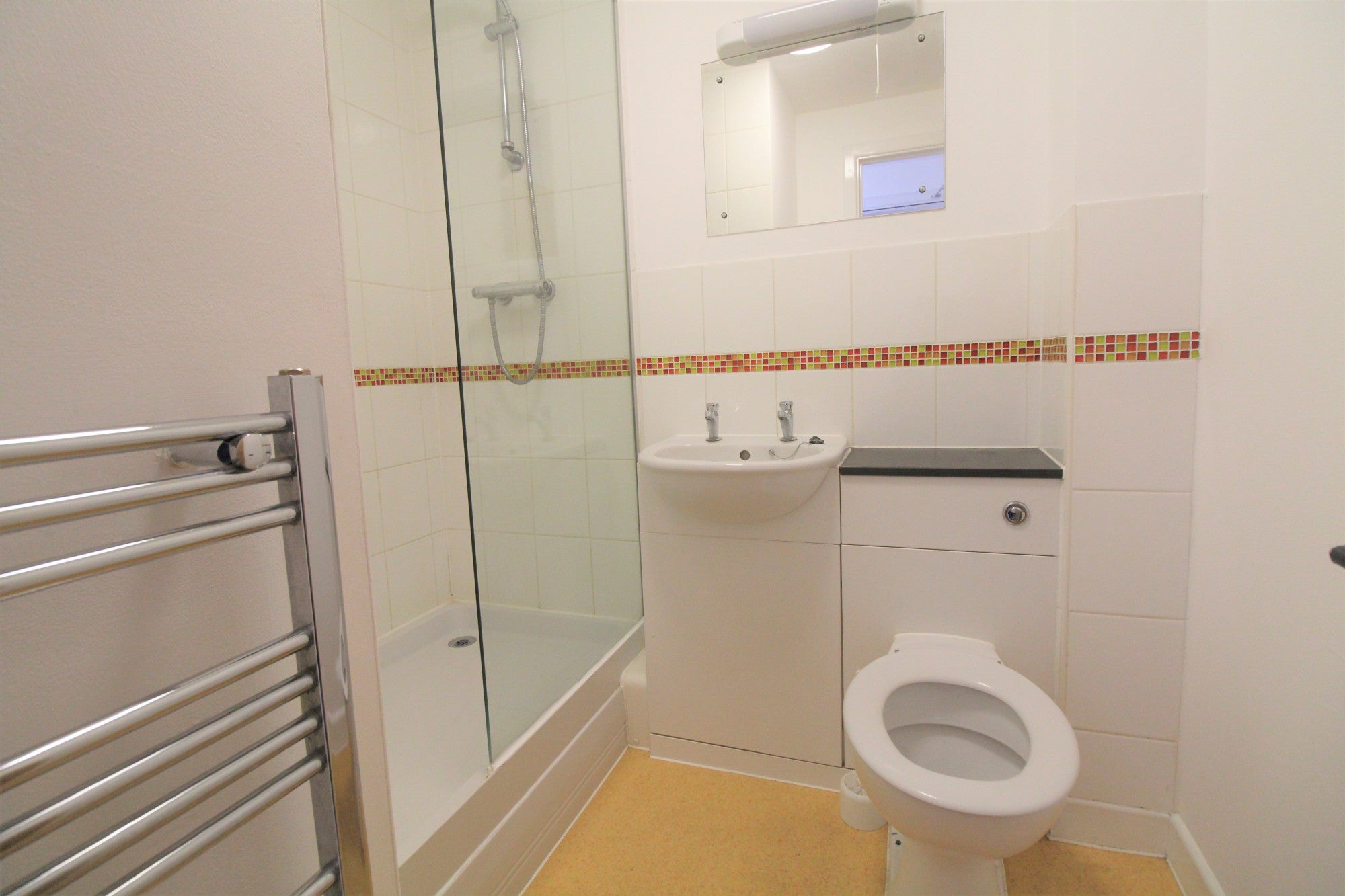 Room Lincoln Road in Peterborough