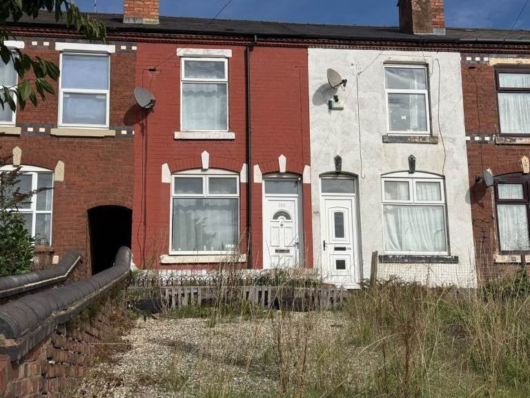 House Wolverhampton Road in Darlaston