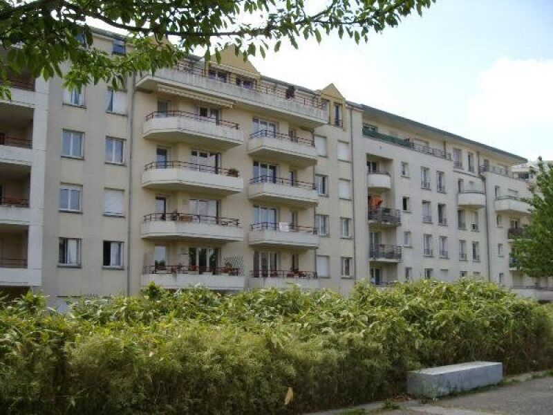 Appartement Avenue Alain Savary à Orléans