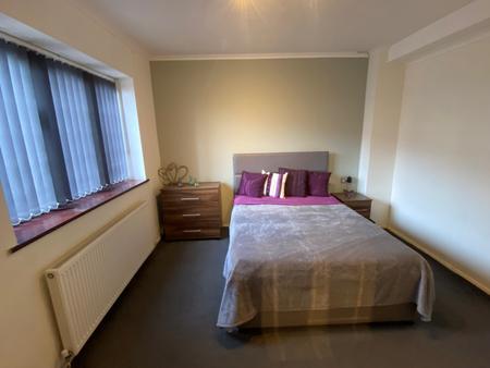 Room Dukes Road in North Warwickshire