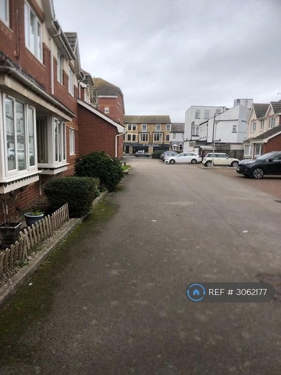 Flat Hamilton Court in Blackpool