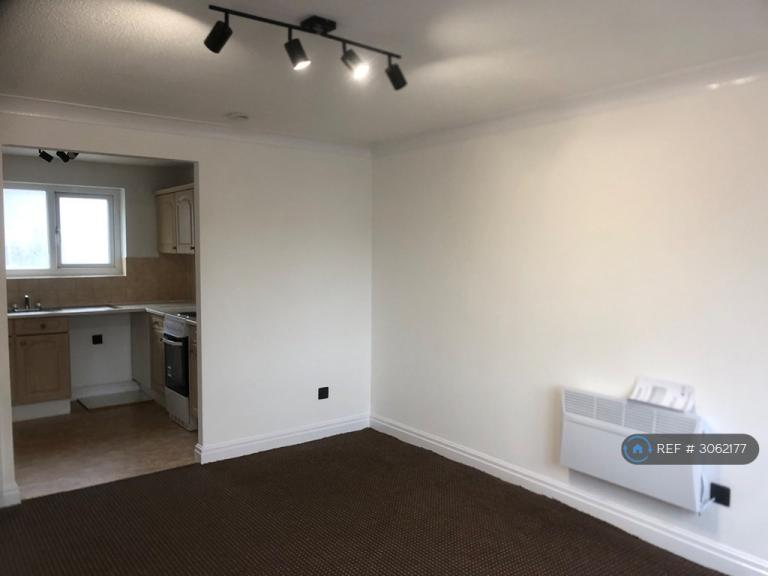 Flat Hamilton Court in Blackpool