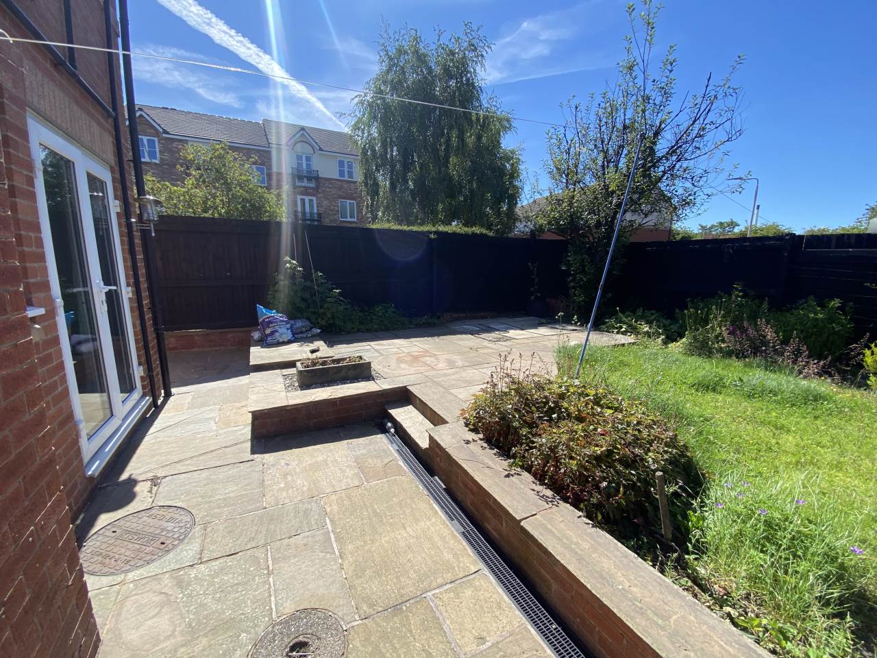 House Swinnow Close in Leeds
