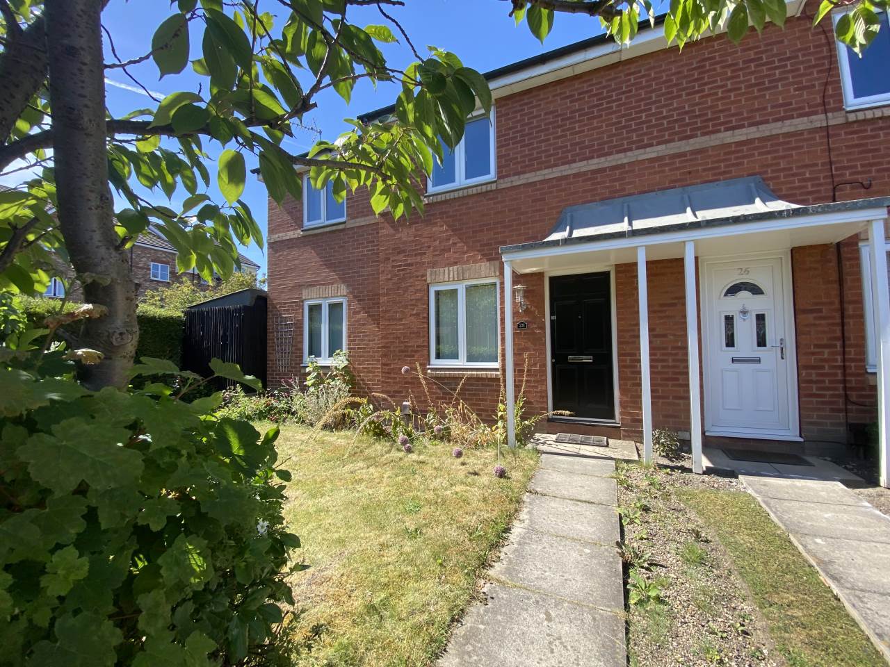 House Swinnow Close in Leeds