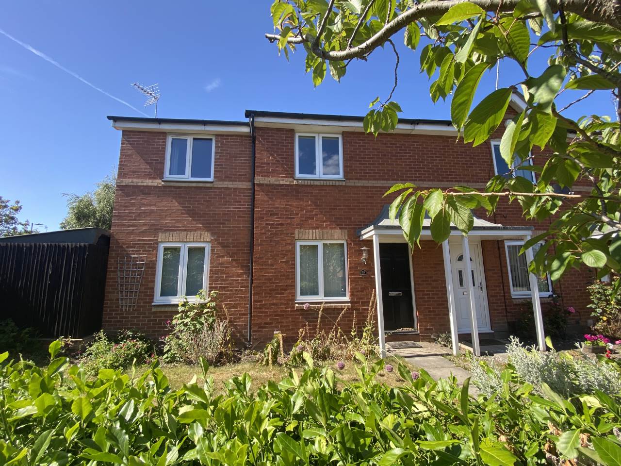 House Swinnow Close in Leeds