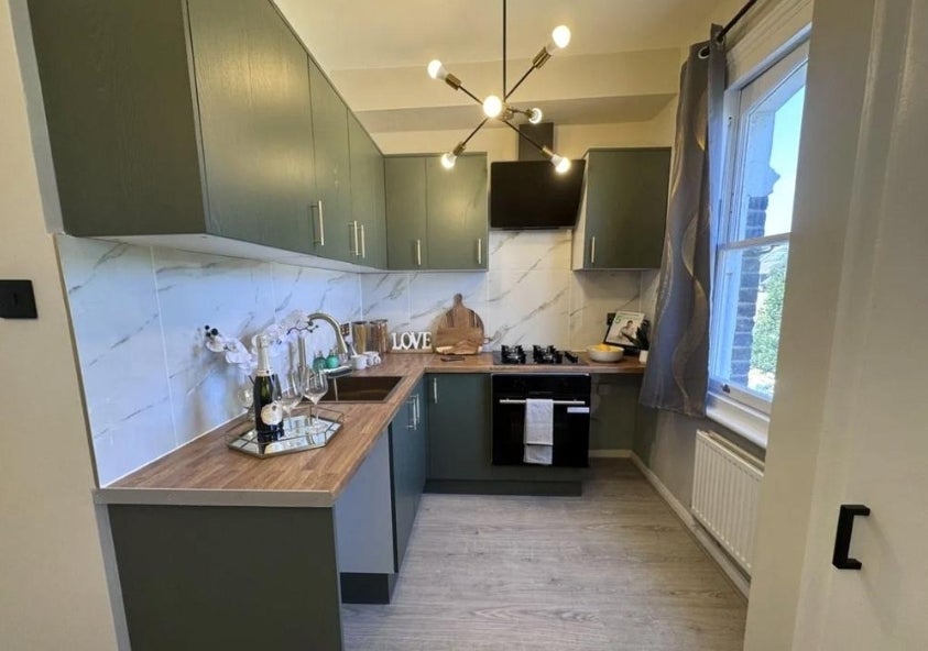 Flat Sterndale Road in Greater London