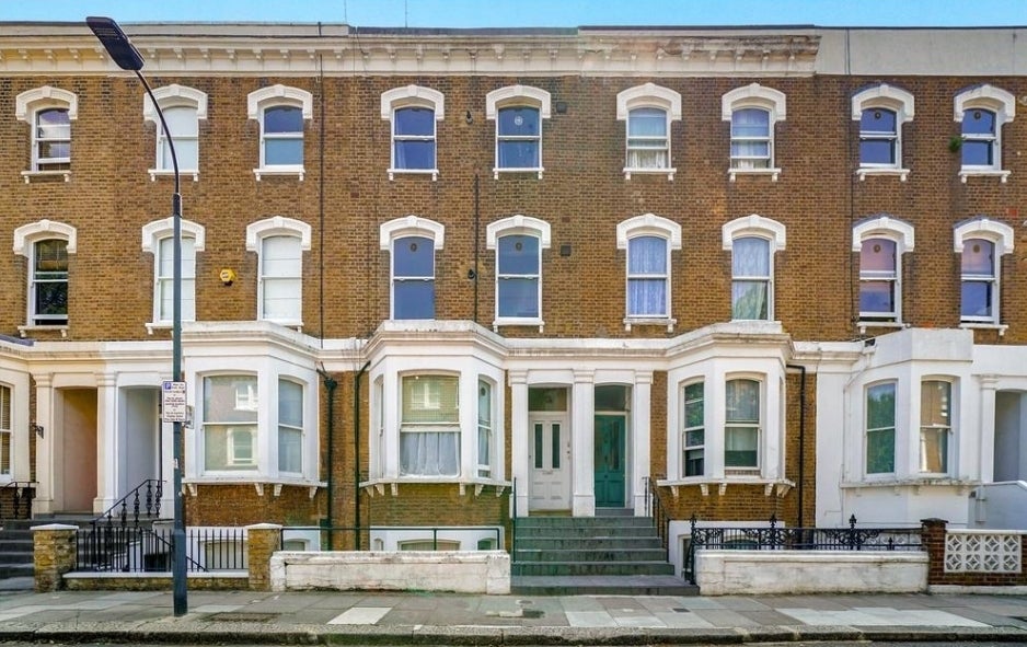 Flat Sterndale Road in Greater London