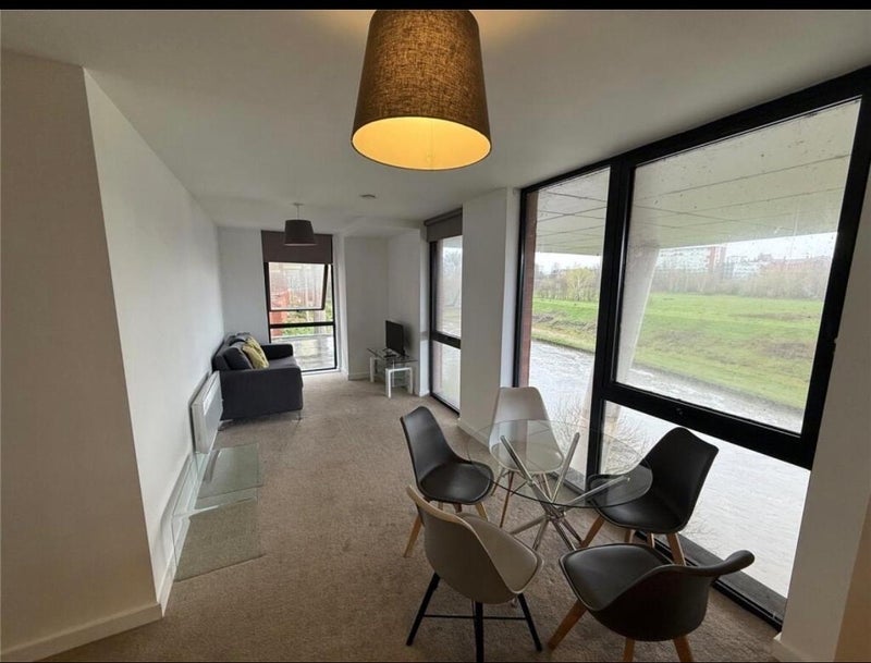 Room Adelphi Street in Salford