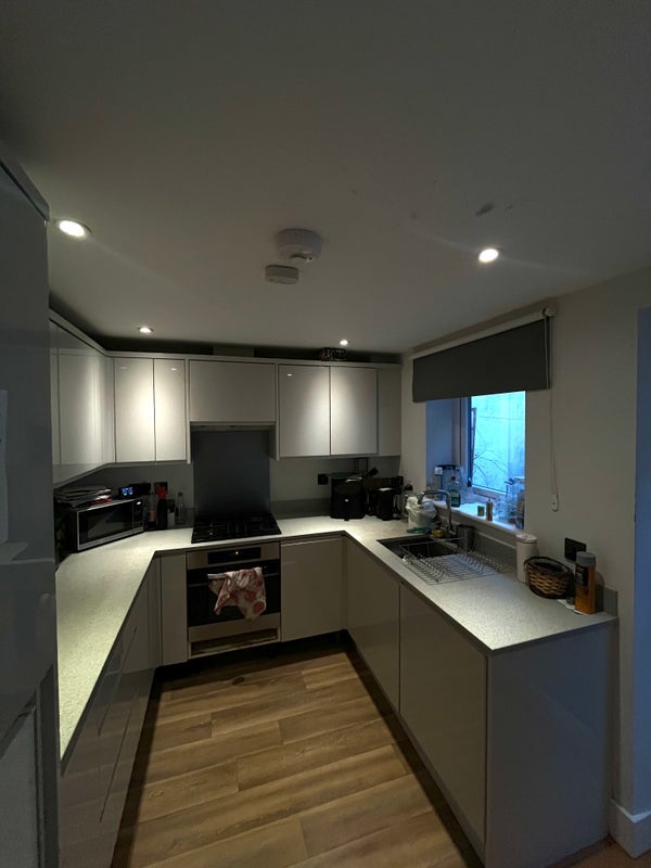 Room Cotswold Road North in Bristol