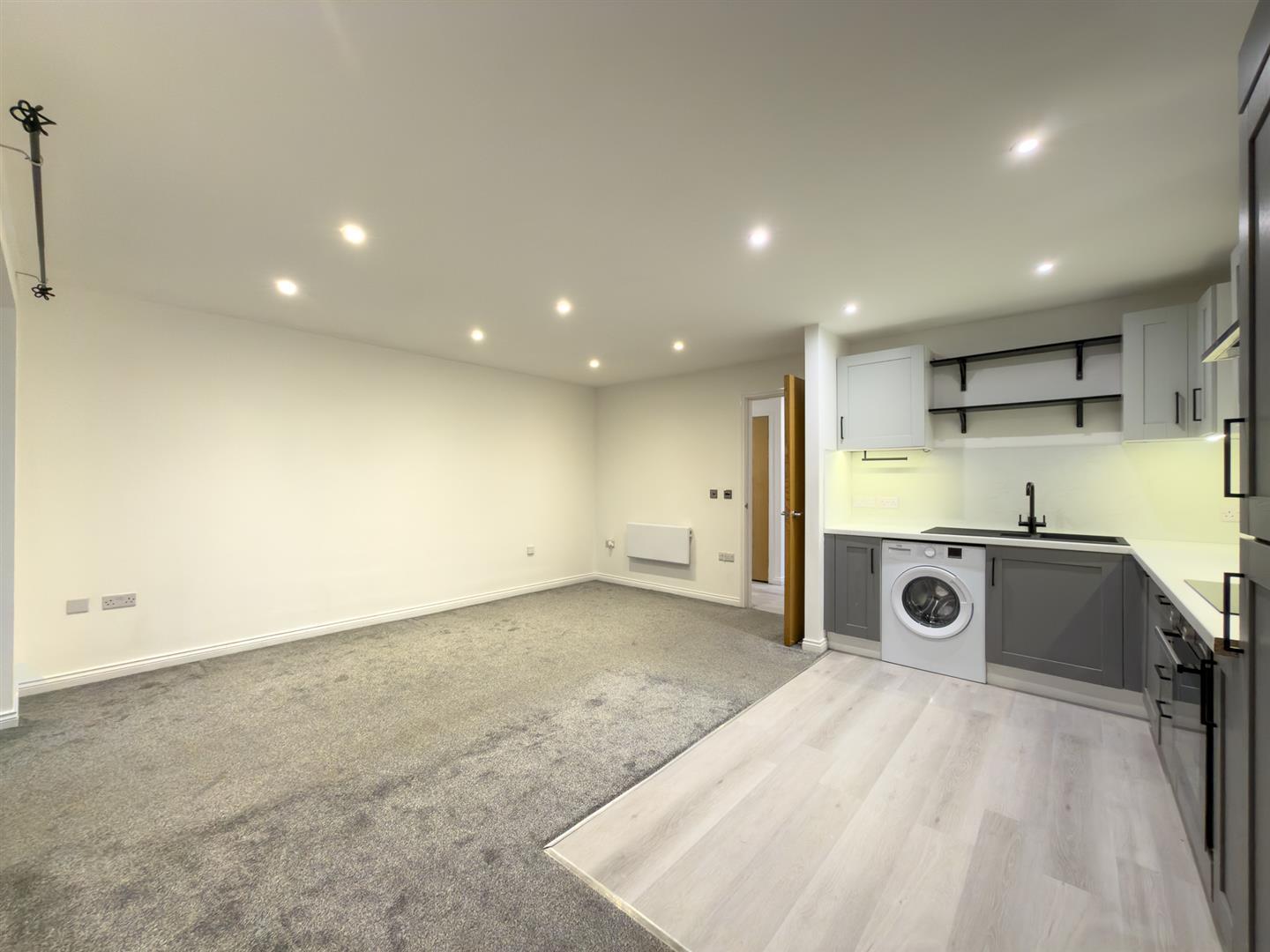 Flat Woodeson Lea in Leeds