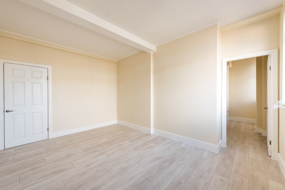 Flat Upper Berkeley Street in City of Westminster
