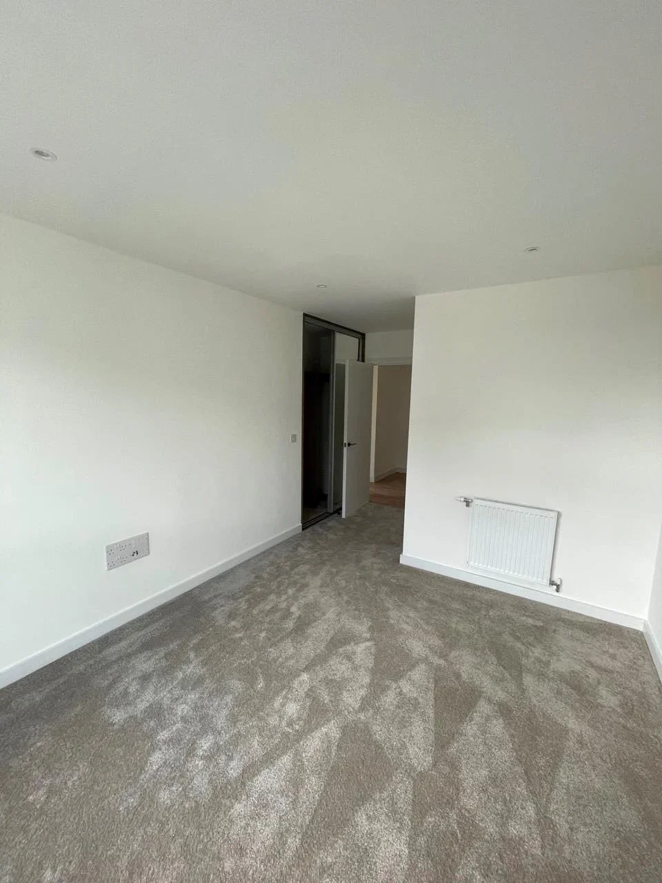 Flat Greenleaf Walk in Greater London