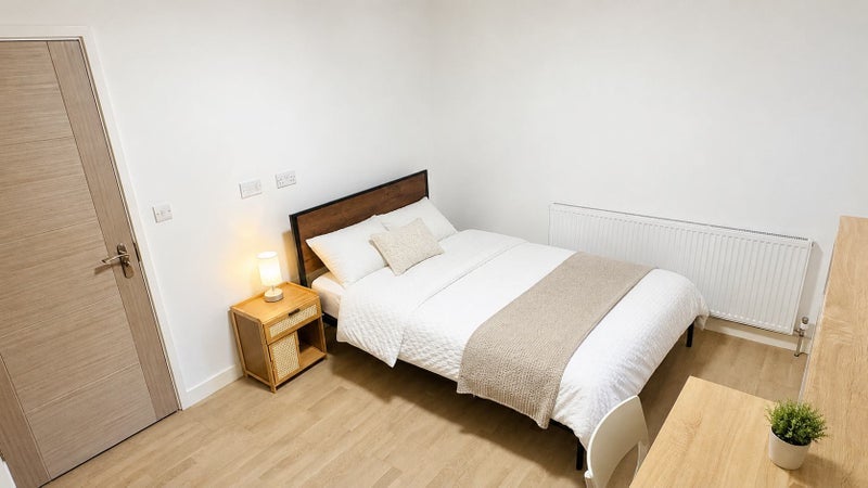 Room Overdale Road in Greater London