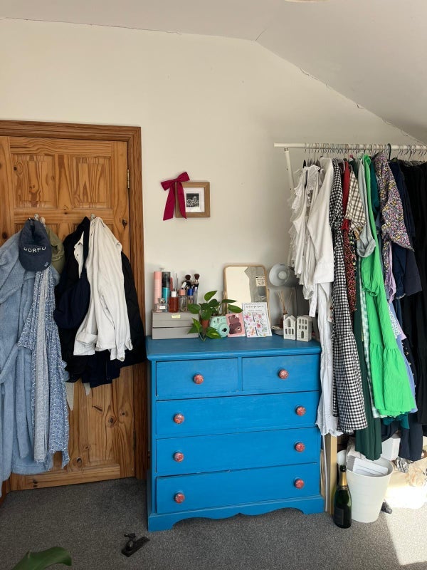 Room Churchill Road in Bristol