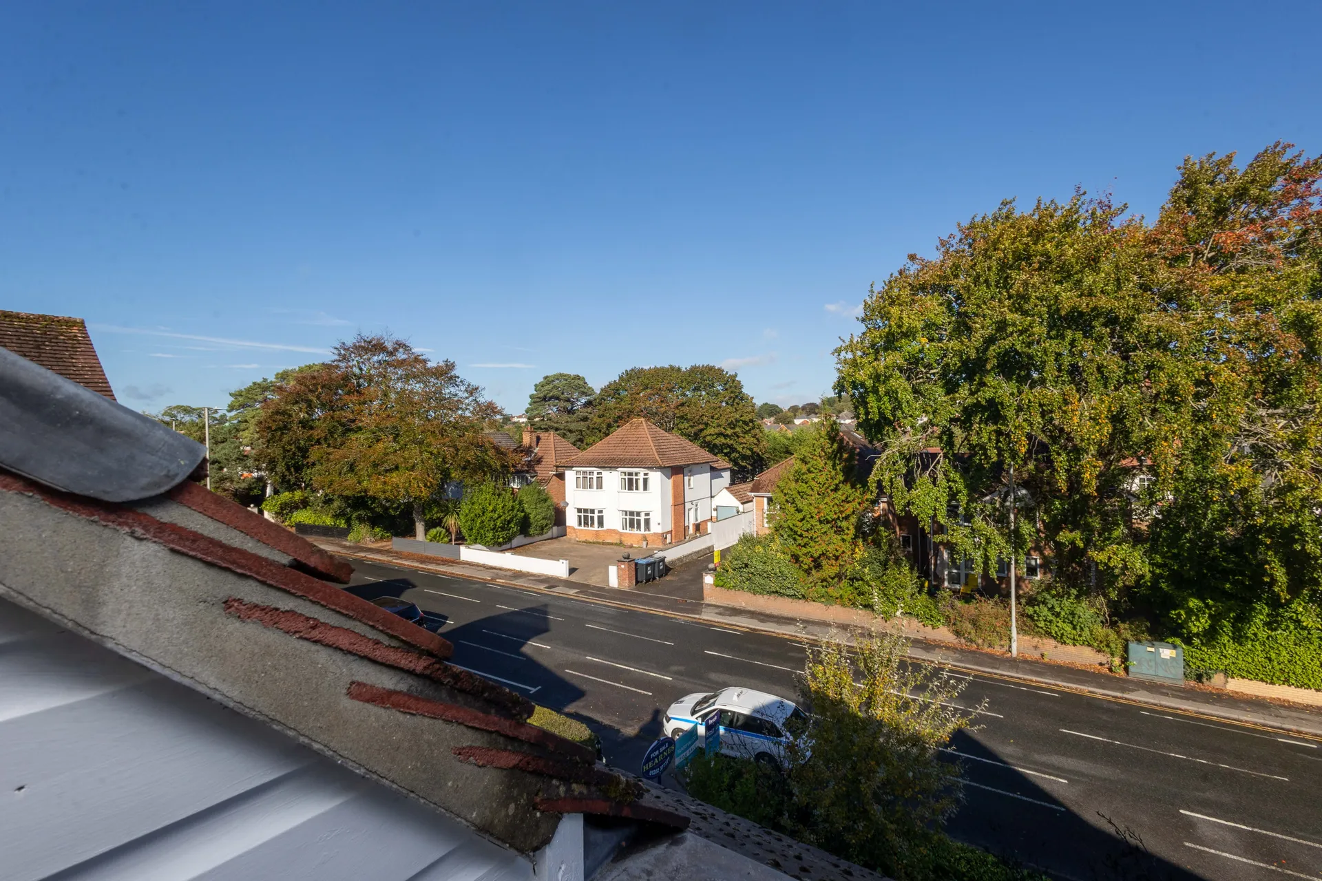 Flat Penn Hill Avenue in Poole