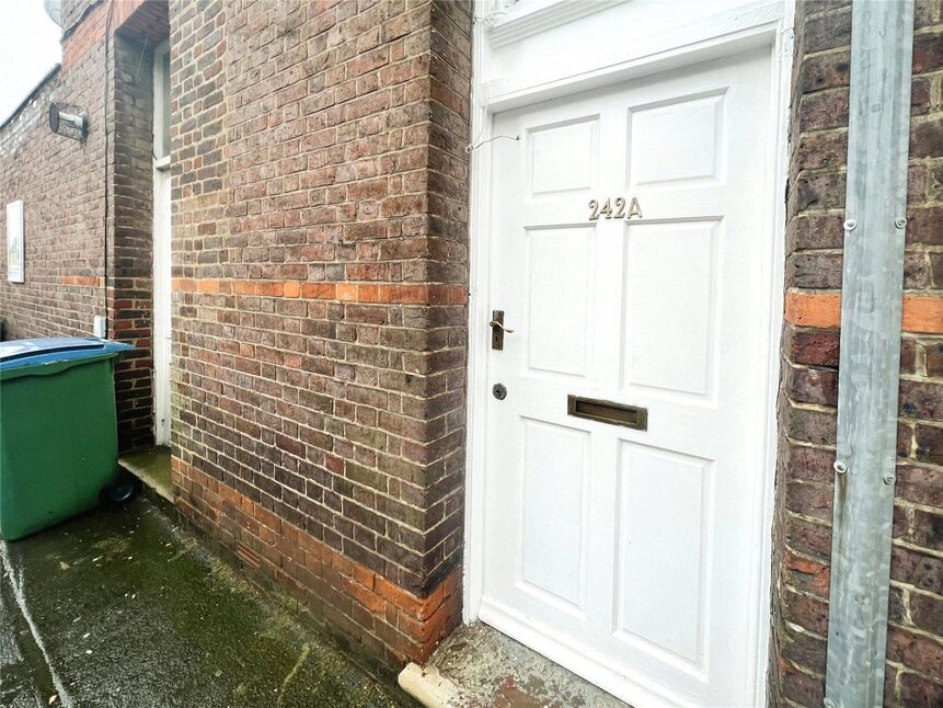 Flat Cromer Road in Watford