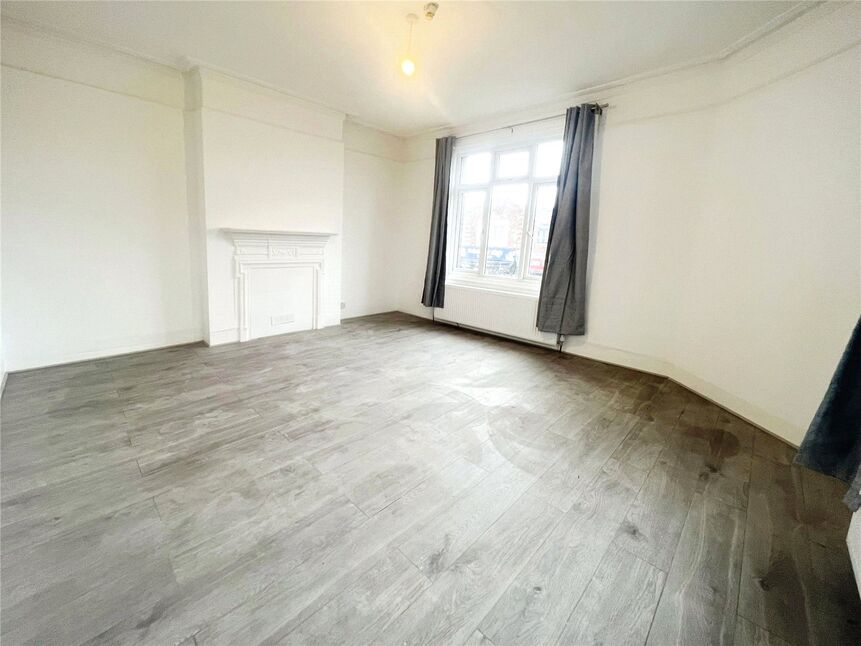 Flat Cromer Road in Watford