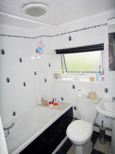 Room Plevna Street in Greater London