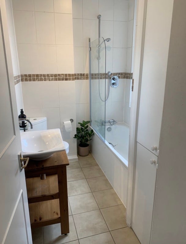 Room Fulham Palace Road in Greater London
