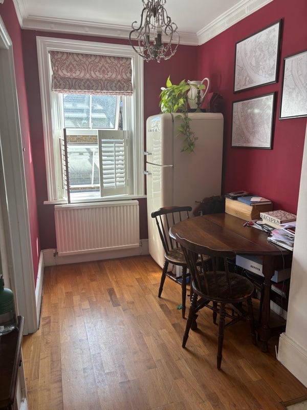 Room Fulham Palace Road in Greater London