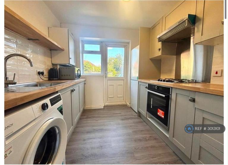 Flat Cavendish Close in Greater London