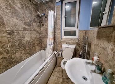 Room Peerless Street in Greater London