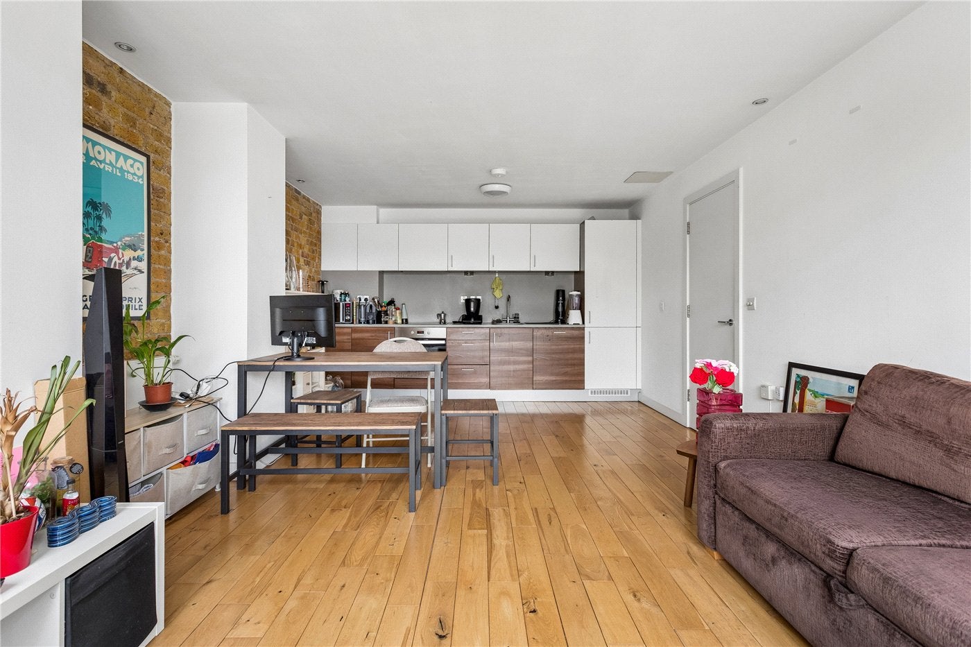 Flat Lolesworth Close in Greater London