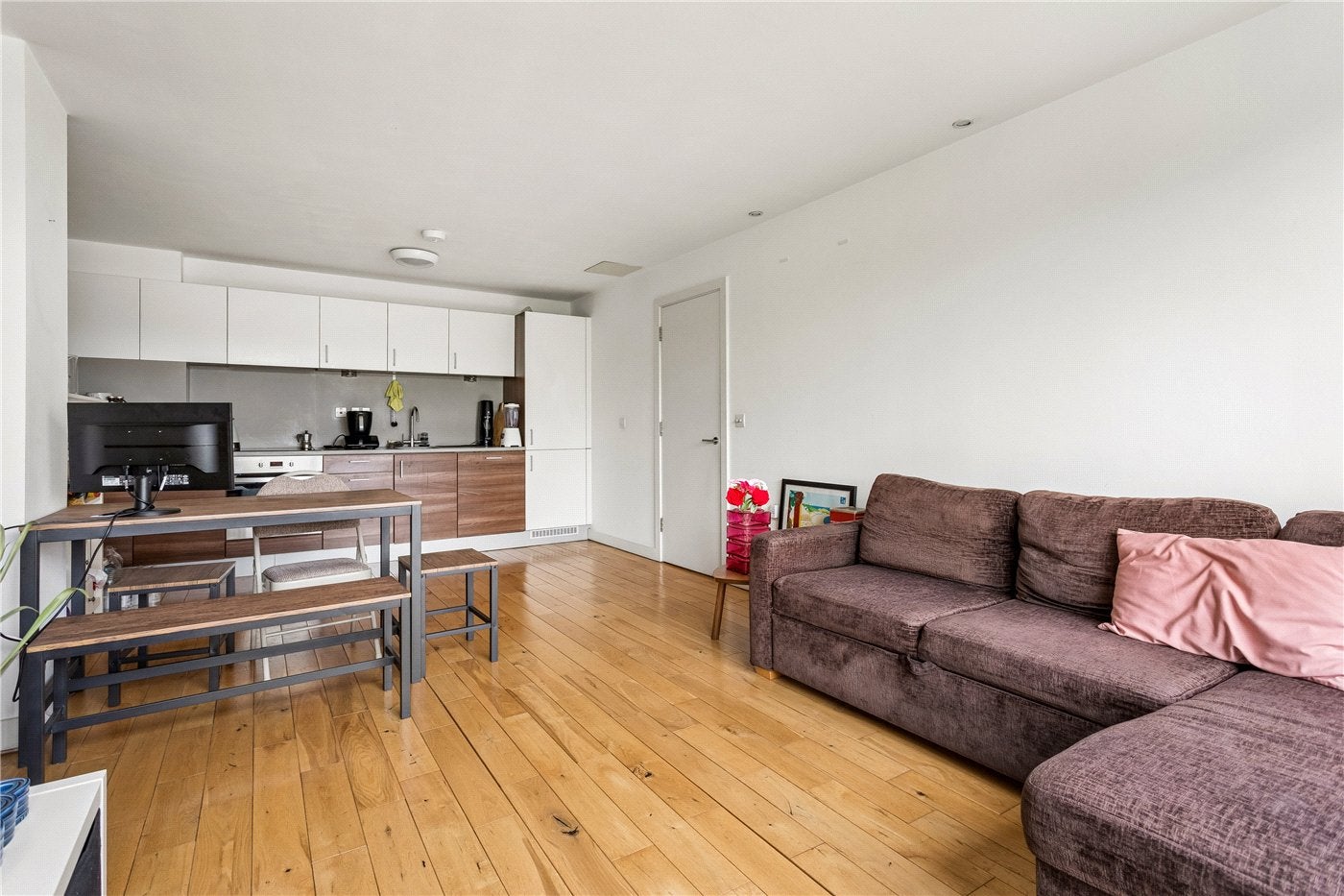 Flat Lolesworth Close in Greater London
