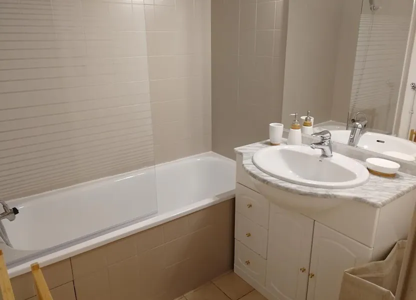 Appartement Avenue des Thermes à Gréoux-les-Bains