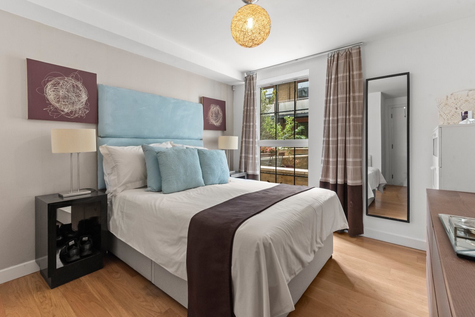 Flat York Road in Greater London