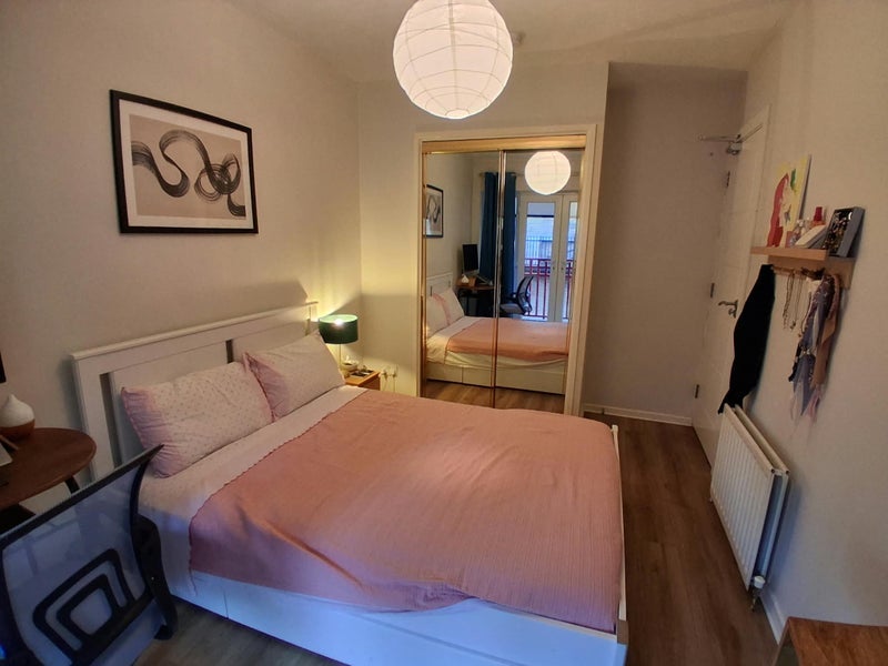 Room Landons Close in Greater London