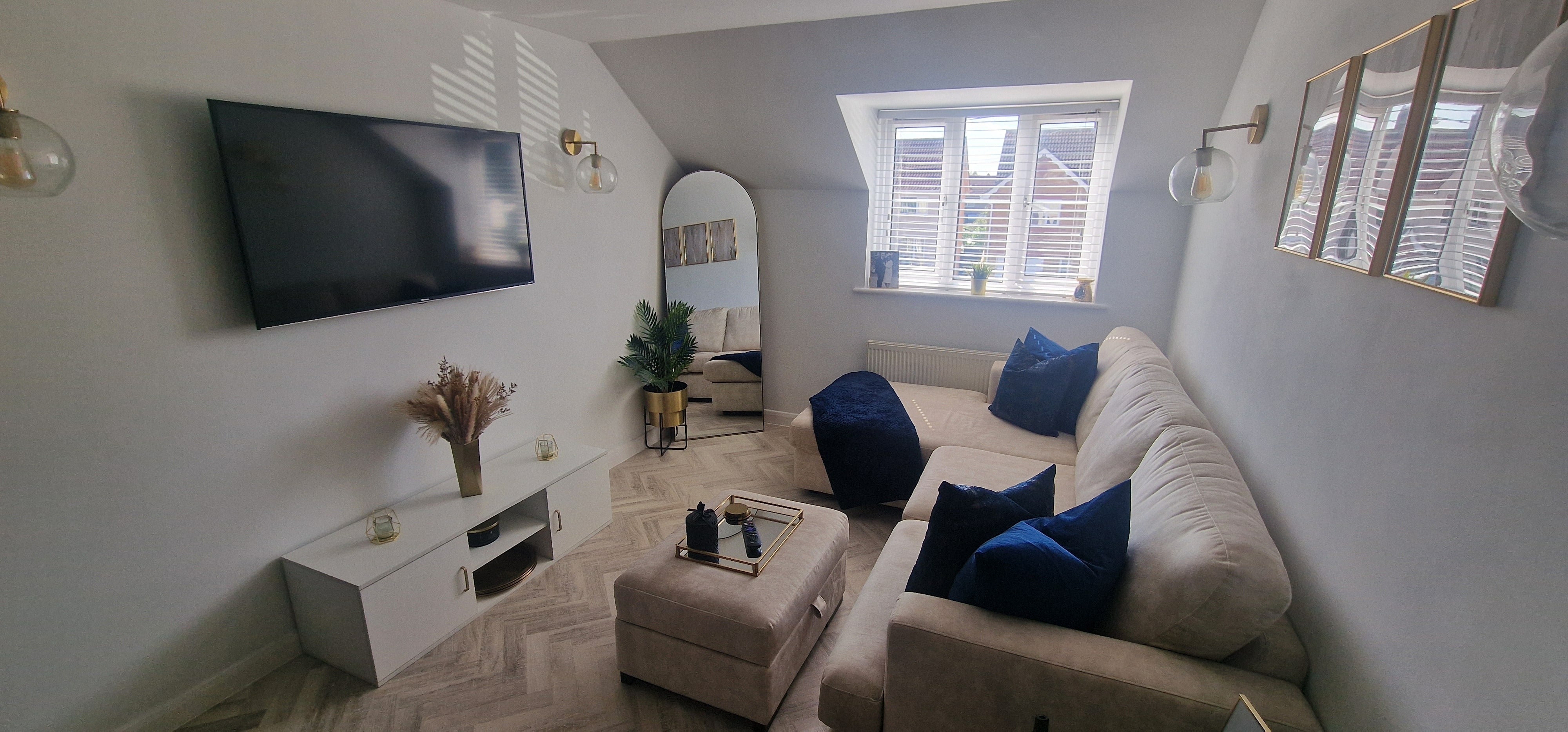 Flat Eggshill Lane in Yate