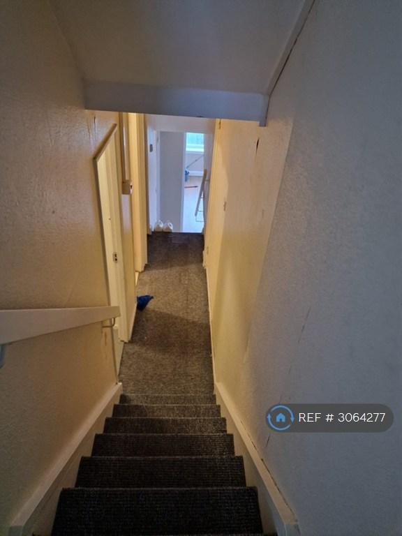 Flat Grove Street in Greater London