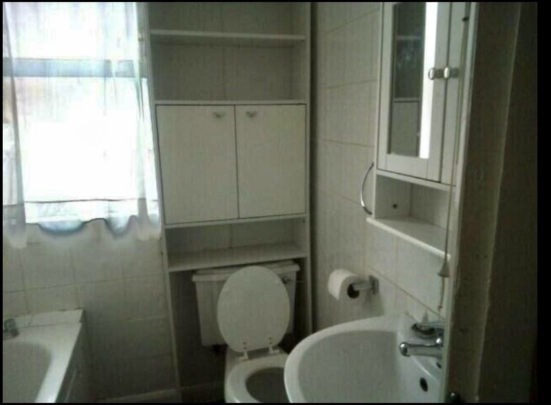 Room Linacre Road in Greater London