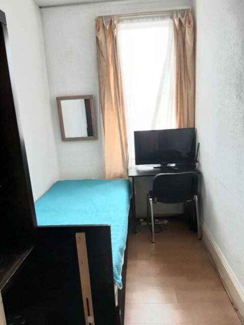 Room Linacre Road in Greater London