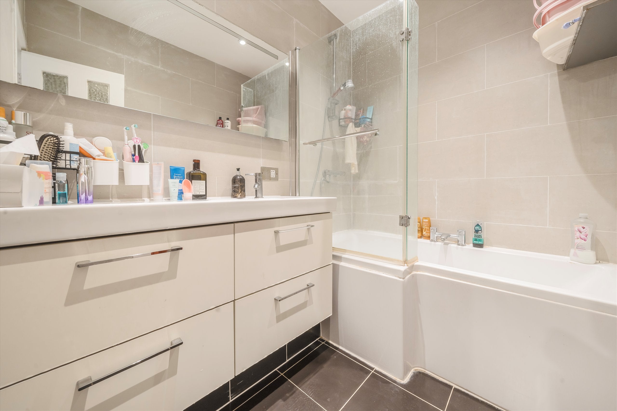 Flat Avonmore Road in Greater London