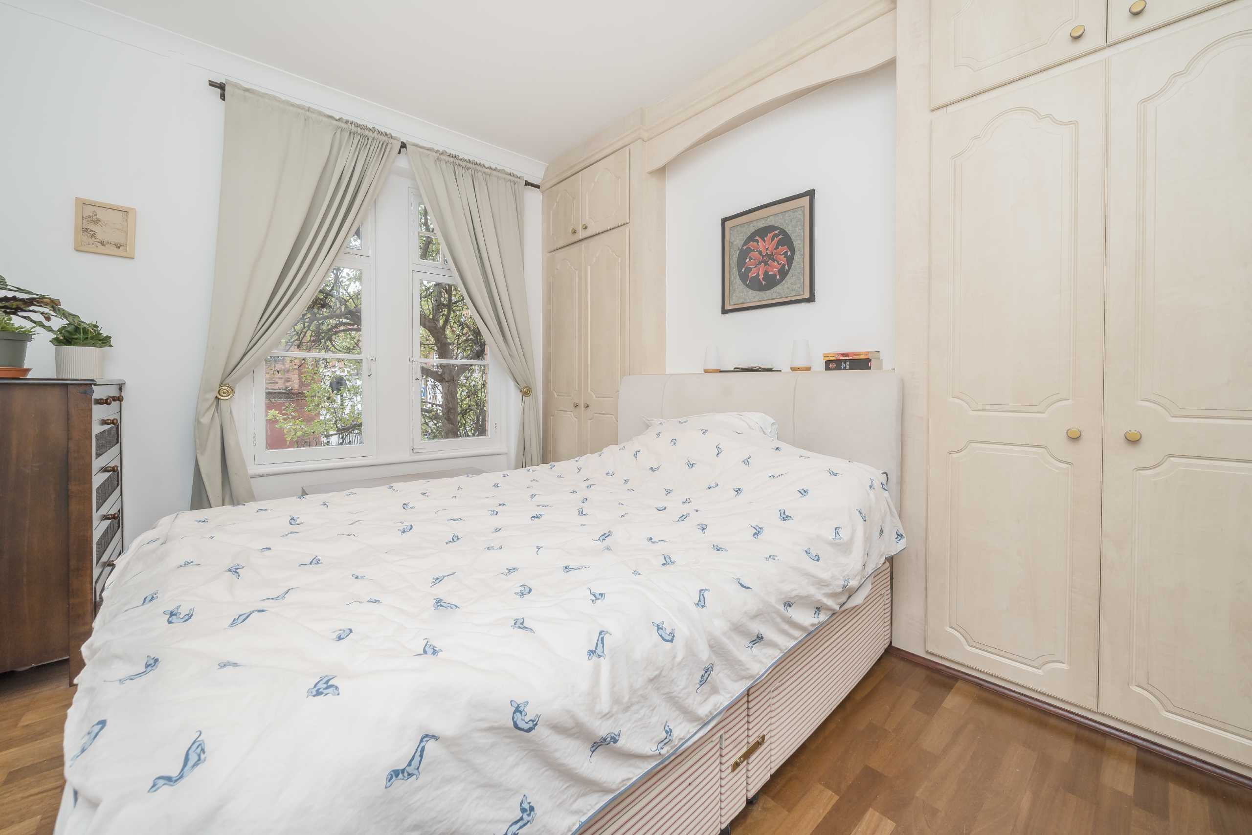 Flat Avonmore Road in Greater London