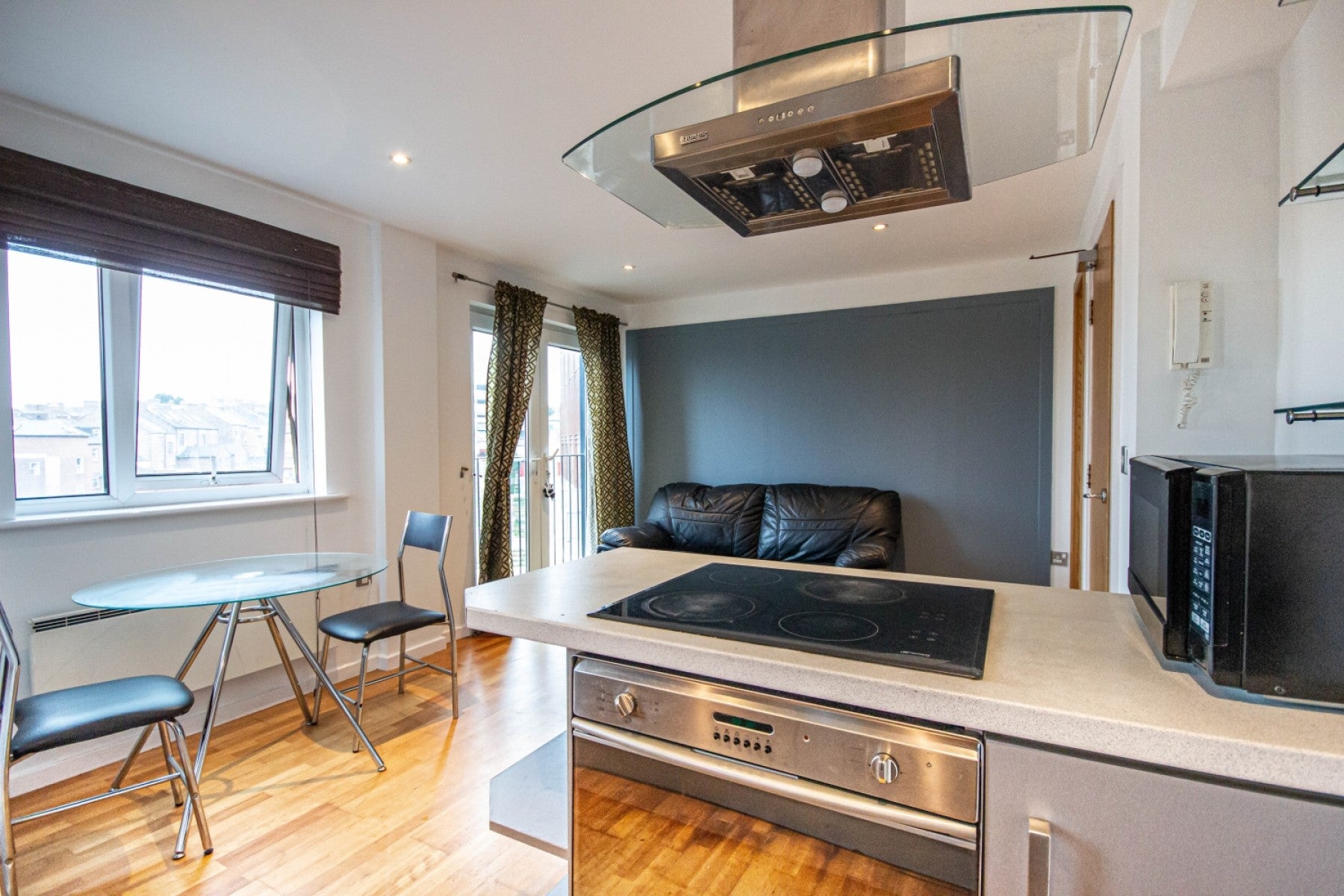Flat Rutherford Street in Newcastle upon Tyne
