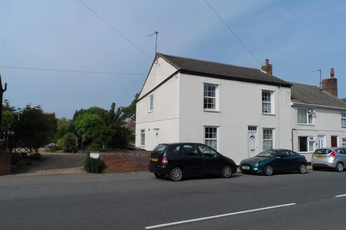 House High Street in North Kesteven