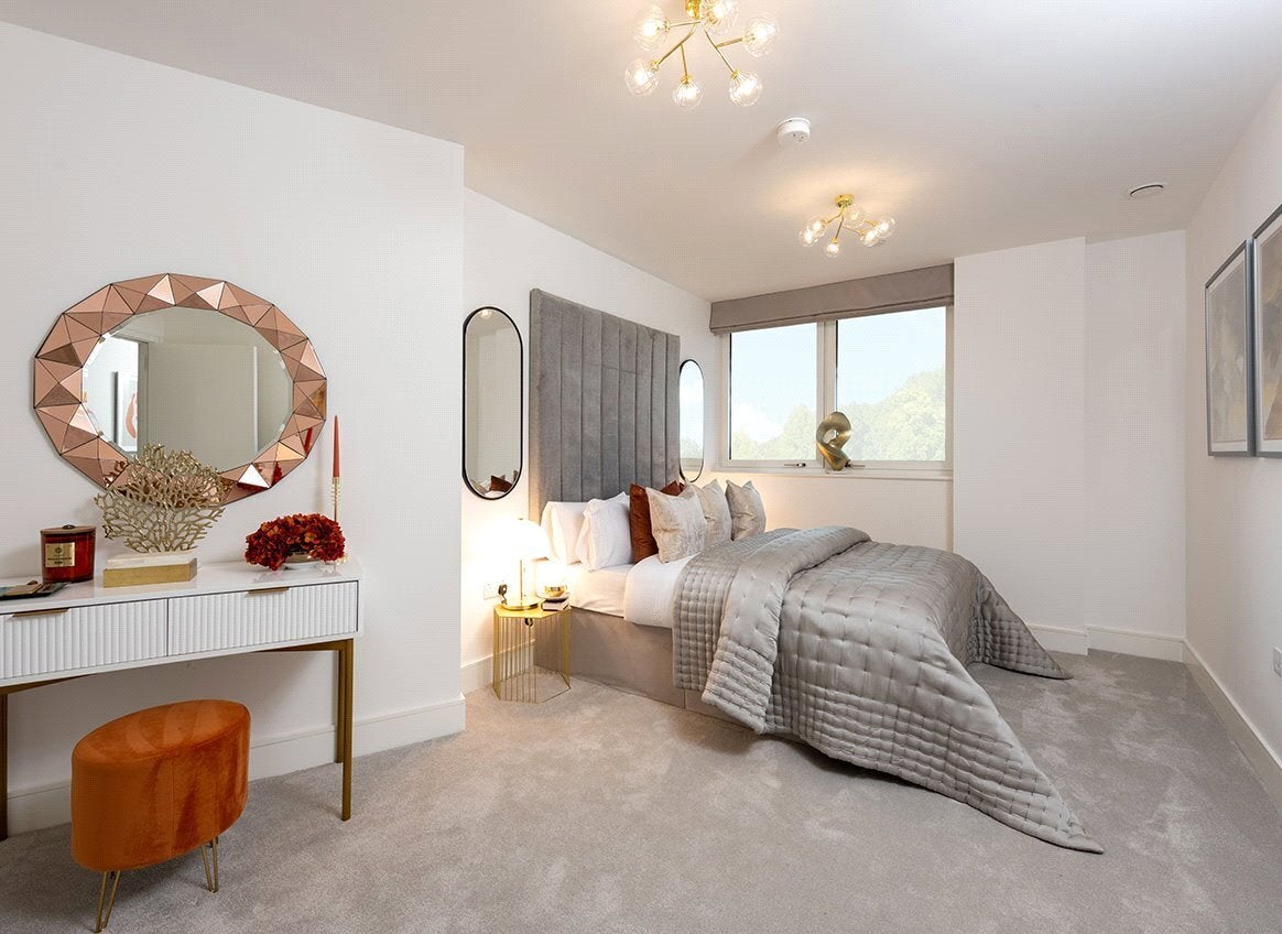 Flat Merrick Road in Greater London