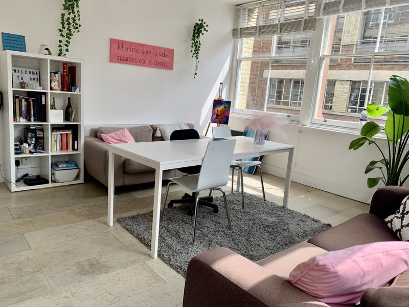 Room Great Sutton Street in Greater London