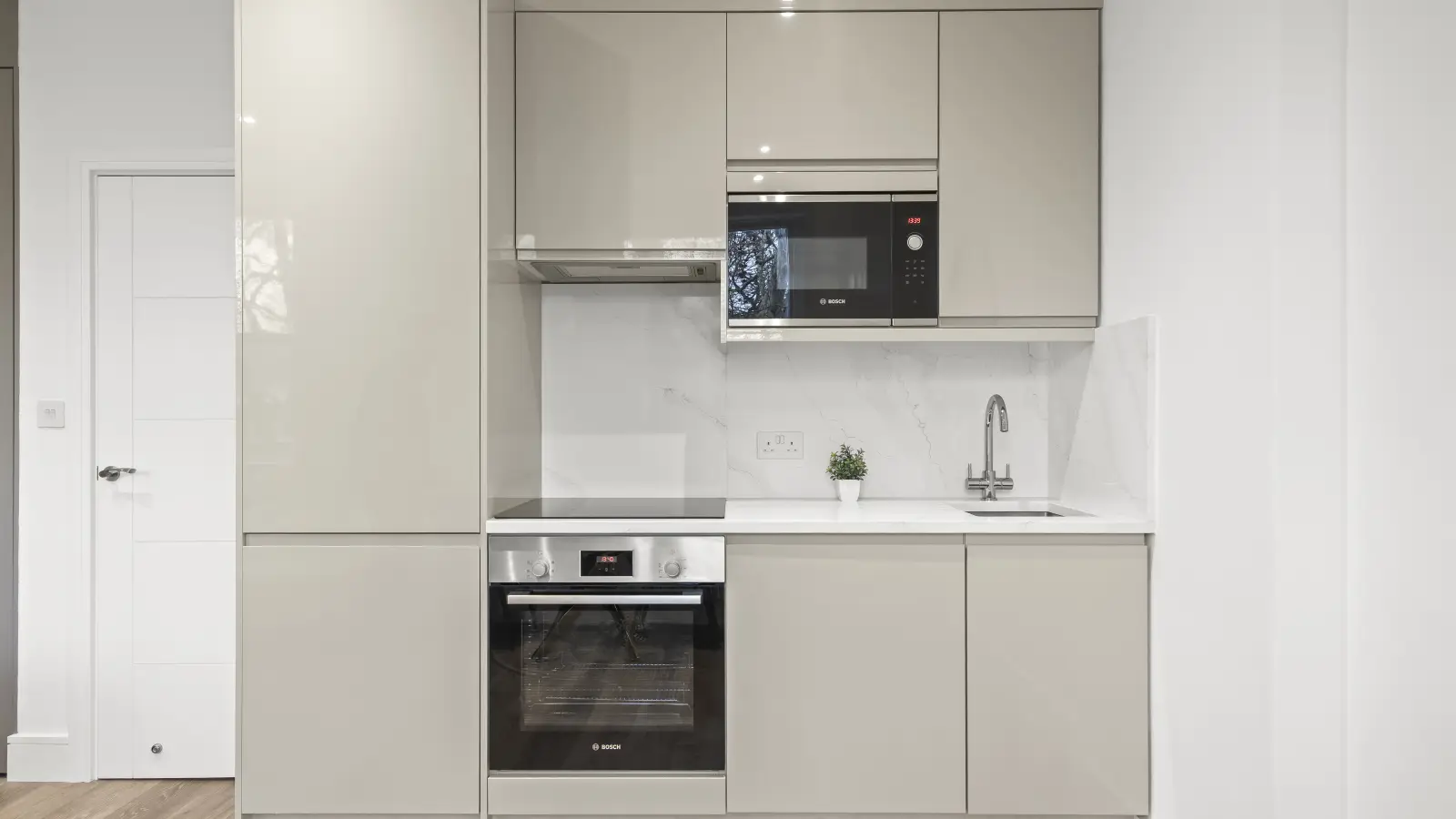 Flat Talbot Square in City of Westminster