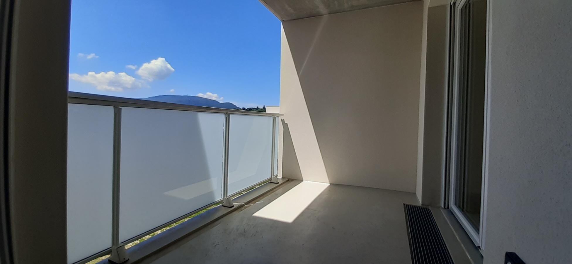 Flat Rue de Grand Pré in Cranves-Sales
