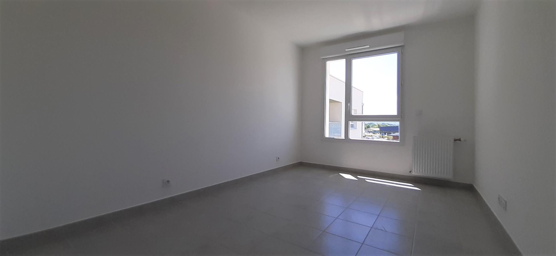 Flat Rue de Grand Pré in Cranves-Sales