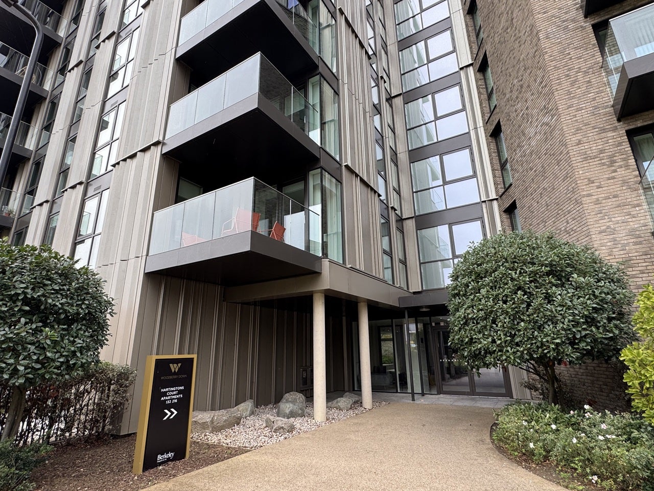 Flat Scrimgoeur Place in Greater London