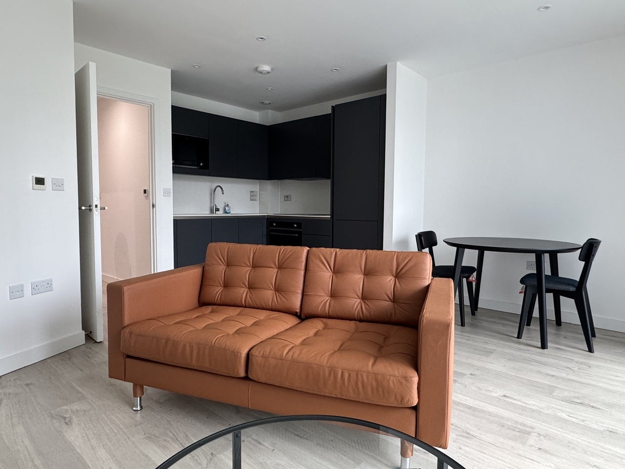 Flat Scrimgoeur Place in Greater London